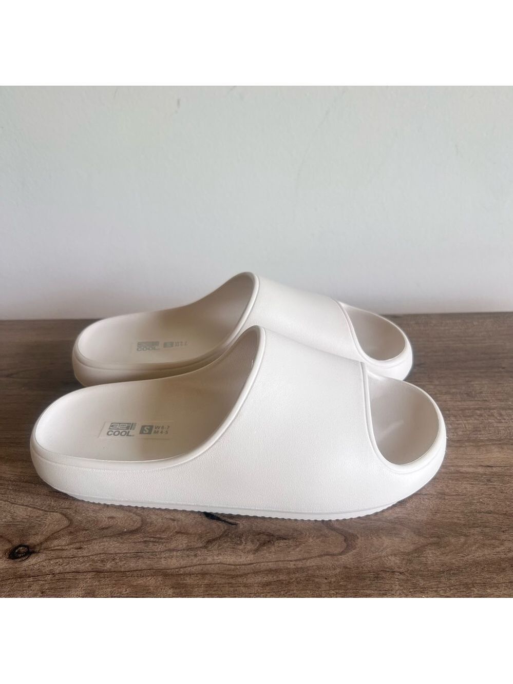 32 Degree NEW UnisexCool Neutral Slide Sandal Size Small 6/7 or 4/5 #284A - Picture 1 of 8